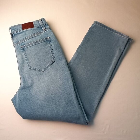 Lands' End Denim Jeans Size 8 Mid Rise Straight Leg Light Wash - Picture 1 of 10